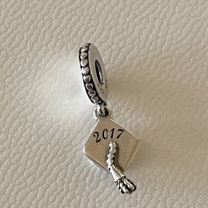 Pandora Graduation Cap Year 2017